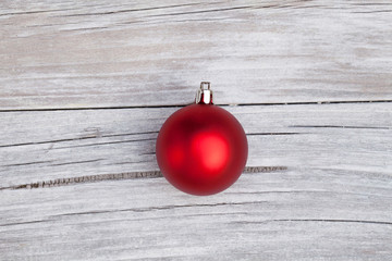 Rote Weihnachtskugel