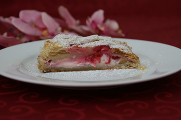 Quark-Himbeerstrudel