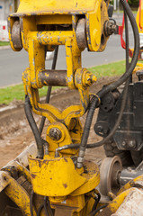 Hydraulik und Mechanik an einer Baumaschine