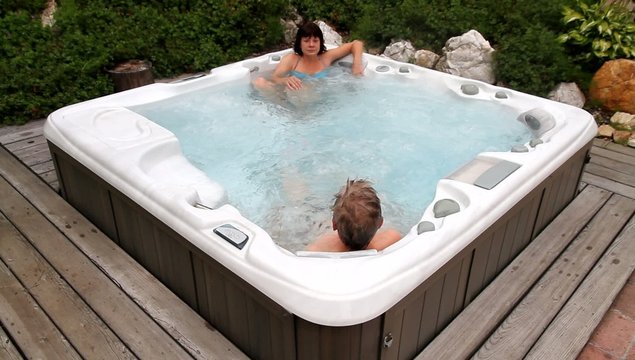 Diskussion im Whirlpool