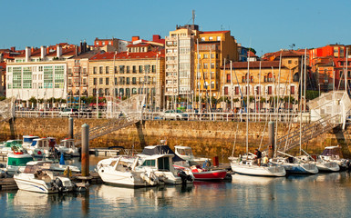 Fototapeta na wymiar Nice harbor in Spain