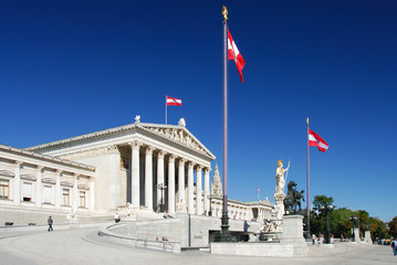 Fototapeta na wymiar Budynek Parlamentu na Ringstrasse 497