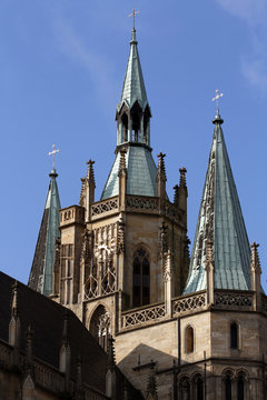 Papstbesuch - Turmuhr kurz nach neun in Erfurt in Morgensonne