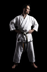 Karate, Mann, vor schwarz 01