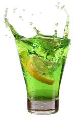 Zelfklevend Fotobehang Beker met groene cocktail © Николай Григорьев