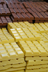 Fototapeta premium White and black chocolate bars