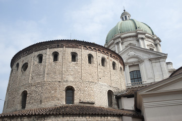 Brescia (Lombardy, Italy), Historic buildings : old and new cath