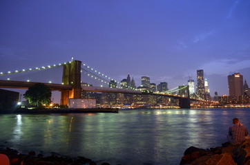 Fototapeta na wymiar Blue Brooklyn Bridge