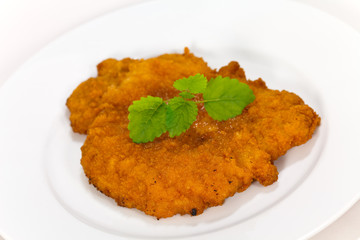 Paniertes Wiener Schnitzel