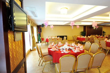 banquet table setting