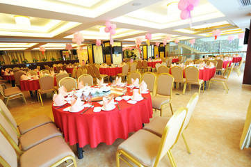 banquet table setting