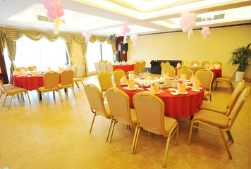 banquet table setting