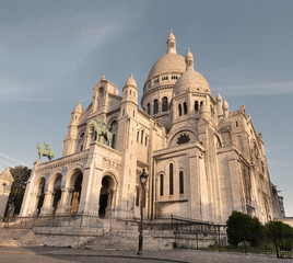 Fototapeta premium Basilique du Sacre Coeur after Surise @ Montmartre, Paris