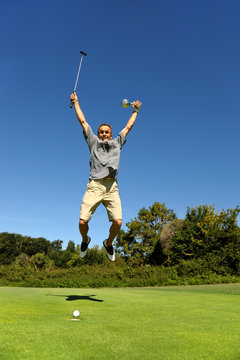le vainqueur d'un  tournoi de golf