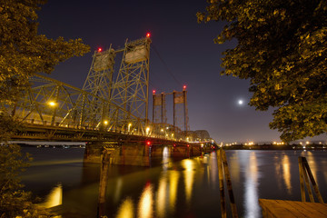 Fototapeta premium Columbia River Crossing Interstate Bridge at Night
