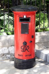 Fototapeta na wymiar Polski box list w Gibraltarze