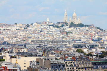 Fototapeta na wymiar Paryż - Montmartre z lotu ptaka