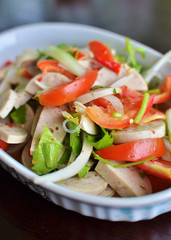 Spicy salad of sliced pork ball and tomato
