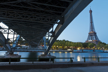 Vue de la Tour Eiffel  depuis le Port Debilly © Rob'Art Photo