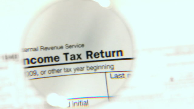 Close-up 1040  tax form