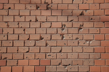 Mauer mit Einschussloecher