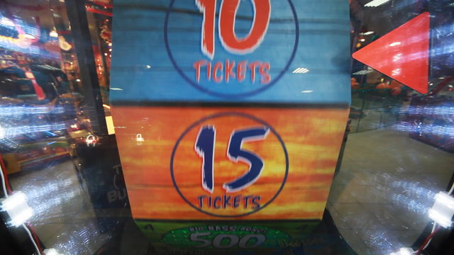 slot machine that rotates stops at number ten, child slots