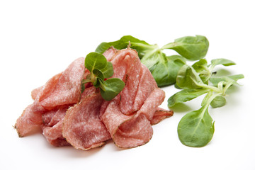 Salami mit Feldsalat