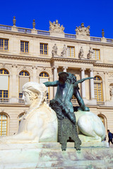 france, ile de france, versailles : parc du chateau, statue
