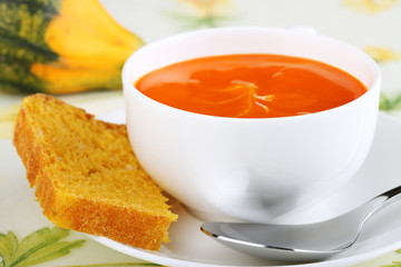 Kürbissuppe & Kürbisbrot