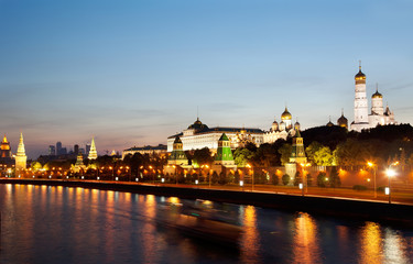 Fototapeta na wymiar Russia, Moscow, night view of the Moskva River