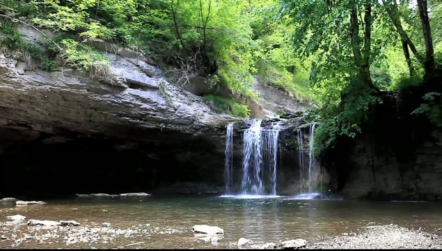 petite cascade du jura