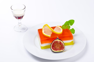 Fruchtgelee und Likör