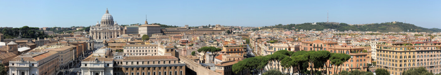 Fototapeta na wymiar panorama Rzym bazylika Saint-Pierre i