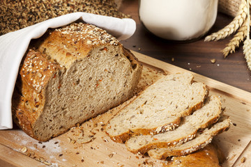 organic whole grain bread loaf and slices