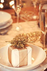 Fototapeta na wymiar decorated christmas dining table 