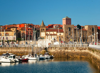Fototapeta premium Nice harbor in Spain