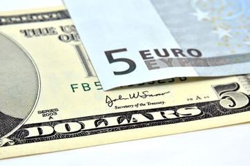 Dolares contra euros