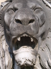 Fototapeta na wymiar Löwe aus Stein