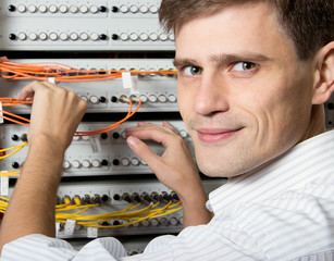 The engineer in a data processing center of Service Provider - 35690498