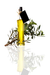 Olivenölflasche mit olivenölzweig
