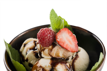 Dessert. Ice cream with strawberries