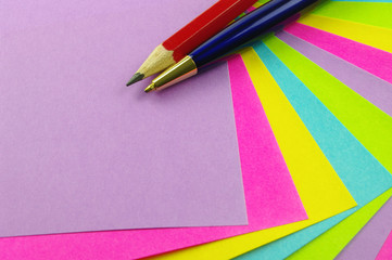 Obraz premium note paper with pen and pencil