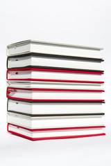 Libri su fondo bianco
