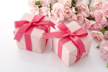 ギフトボックスとカーネーション