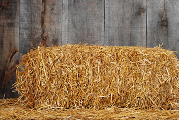Bale of straw © Michael Gray