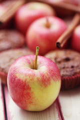 muffins with apple