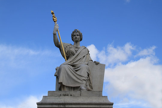 Statue