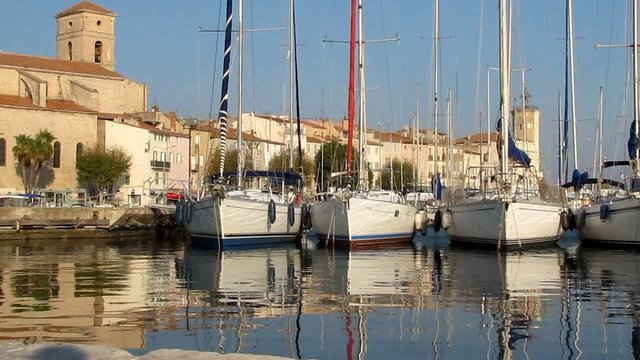 Voiliers dans  le ' Vieux Port ' &agrave; La Ciotat