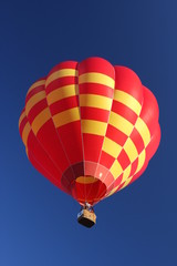 Naklejka premium montgolfière en vol