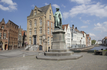 Fototapeta na wymiar Statue of Jan van Eyck